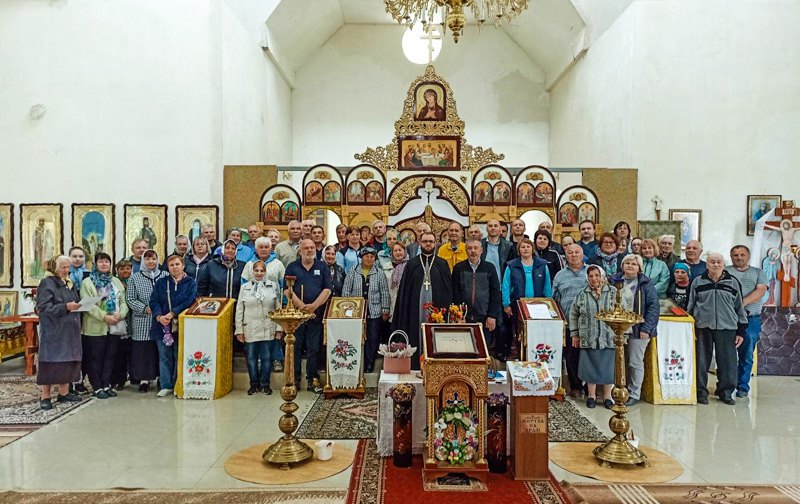 Parishioners of the church in the village of Motyzhyn, Kyiv Region, moved from the control of the Moscow Patriarchate to the OCU, 14 May 2022. (Motyzhyn village, Bucha District, Kyiv Region)