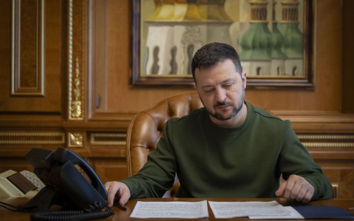 Zelenskyy holds Supreme C’n’C Staff meeting to discuss defence of Kharkiv from Russian attacks, strengthening air defence