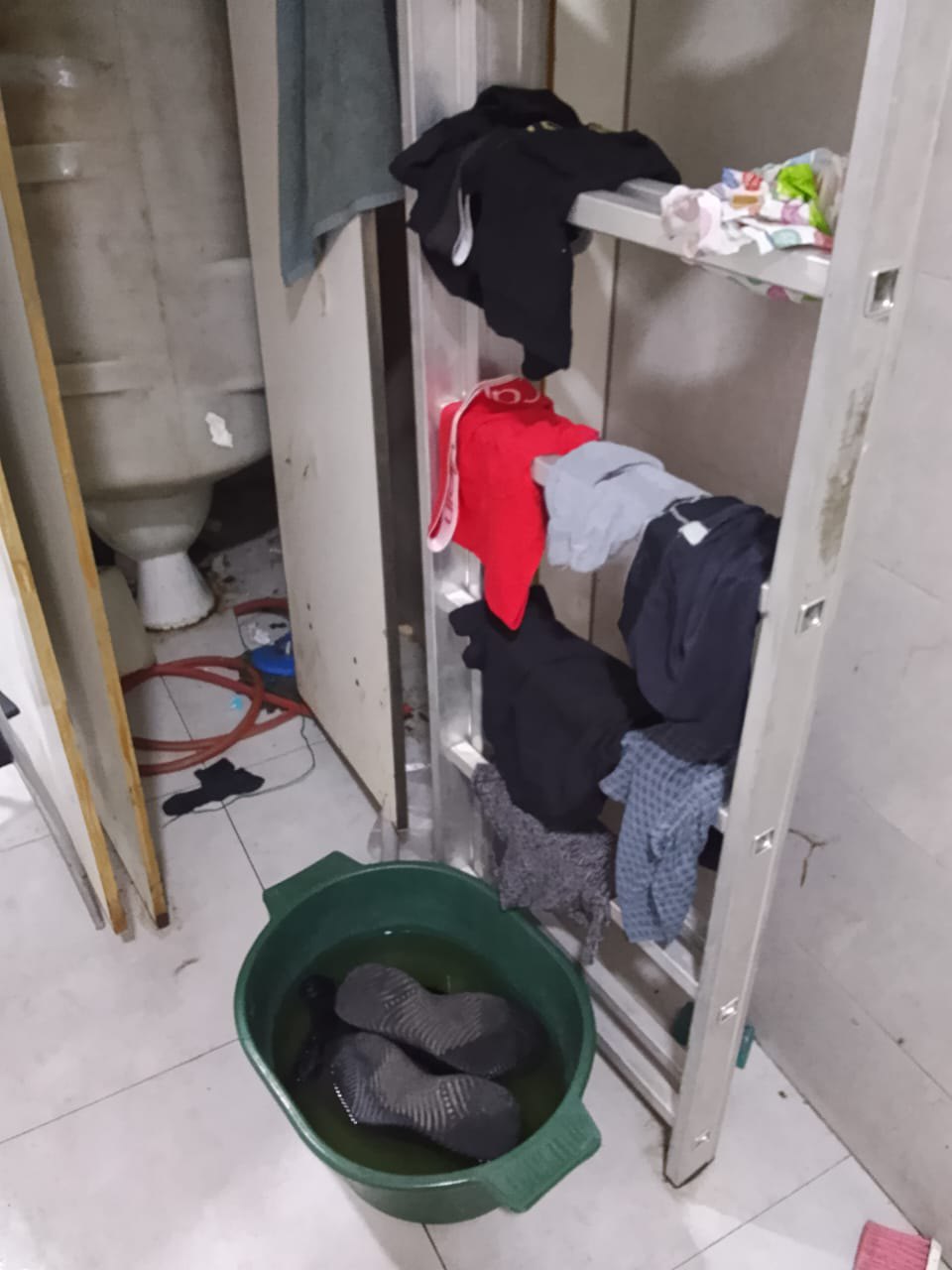 Conditions of detention at the centre for deported Ukrainians in Georgia