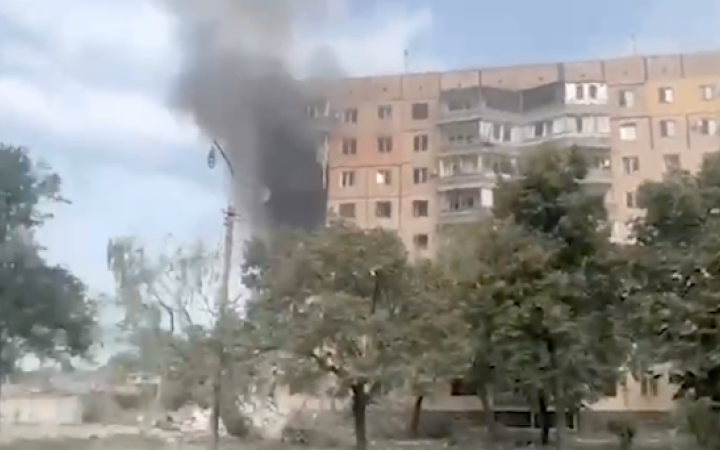 Kryvyy Rih: Russia hits 9-storey building, educational institution 