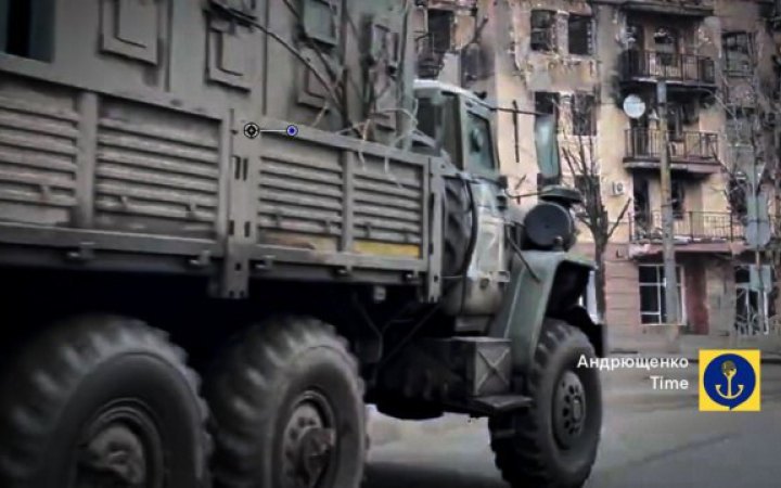 Russians use new markings on vehicles in Mariupol