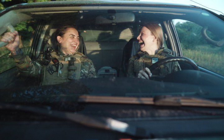Ukrainian documentary on female combat medics Kuba and Alaska to premiere in Copenhagen