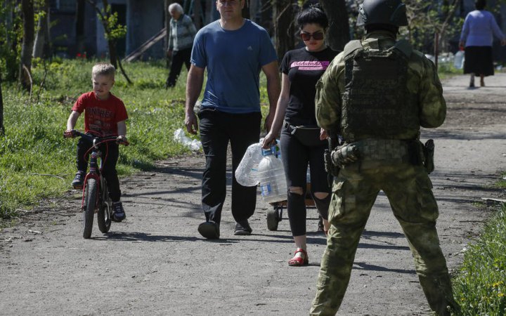 In Mariupol, the occupiers introduced one-time passes to travel around the city