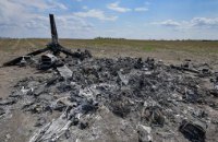 Almost got it: LB.ua photo correspondent found remains of helicopter that had to cover russian landing in Hostomel
