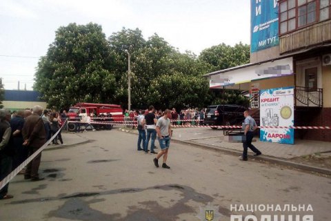 One killed, three wounded in grenade blast in Marhanets