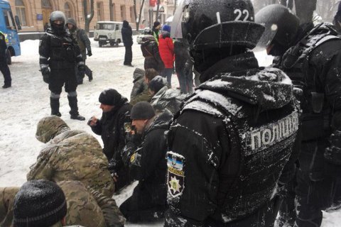 SBU to check police crackdown on protest camp