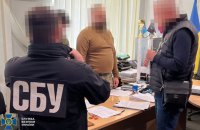 Transcarpathian Region: SBU detains head of district TRC, deputy brigadier of Territorial Defence, who ‘earned’ money on evaders