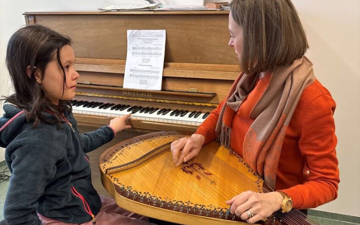 German conservatory launches first academic course in bandura