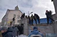 Police raid Azov regiment base at Kyiv plant