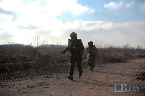One Ukrainian serviceman killed, one wounded in Donbas