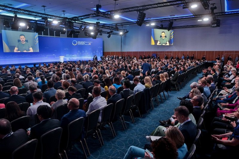 President Volodymyr Zelenskyy speaks at the Ukraine Recovery Conference in London.