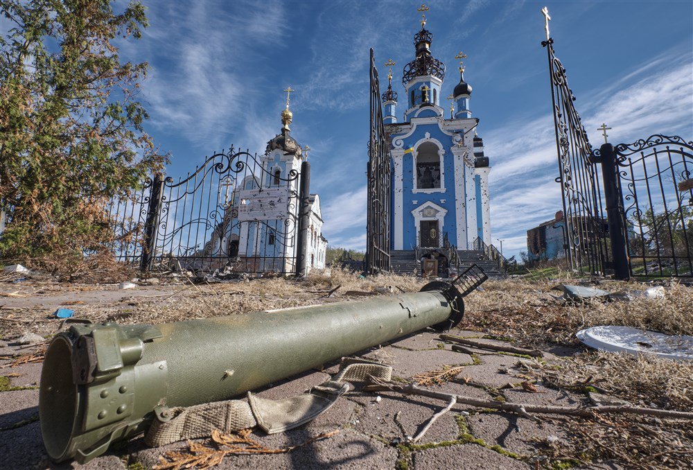 Consequences of the shelling of the Svyatohirsk Lavra