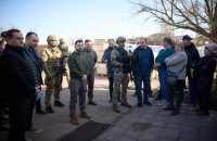 Zelenskyy arrives in Kherson Region, promises locals quick reconstruction