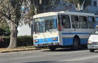 Russians shell Kherson with artillery, kill police sergeant, wound trolleybus passengers (updated)