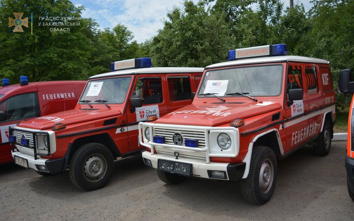 SES of Ukraine: 11 units of fire and rescue equipment and five resuscitation vehicles arrived in Ukraine from Austria