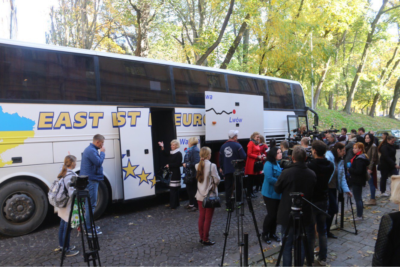 Lviv teachers go to Luhansk Region on exchange between the west and east.