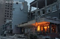 Russian military attacks Zaporizhzhya, destroying hospital (update)