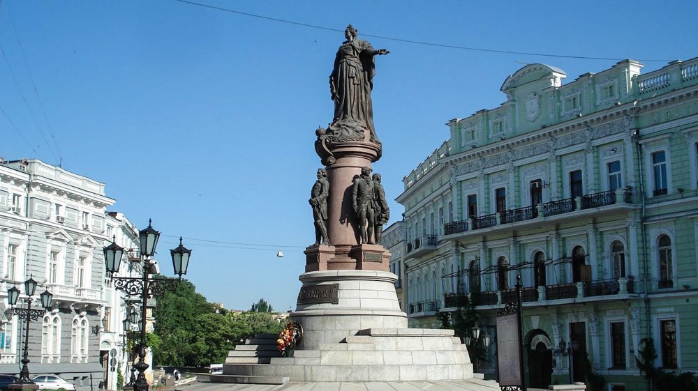 The monument to Catherine II on Catherine Square in Odesa was dismantled on 29 December, 2022