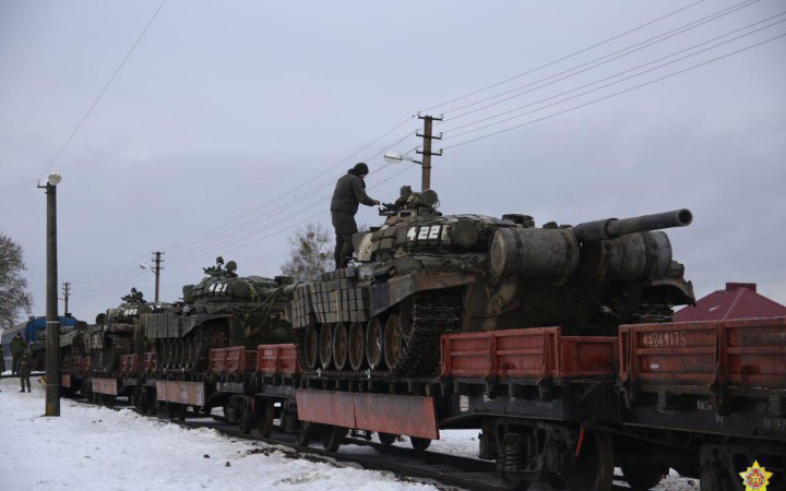 Hromov: 11,000 Russian troops, over 400 weapons units in Belarus