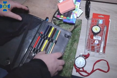 SSU shows what Russians are sent to fight against Ukraine with -  pencils, compasses, flashlights, textbooks and calculators