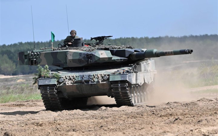 Germany agrees to supply Ukraine with 14 Leopard 2 battle tanks