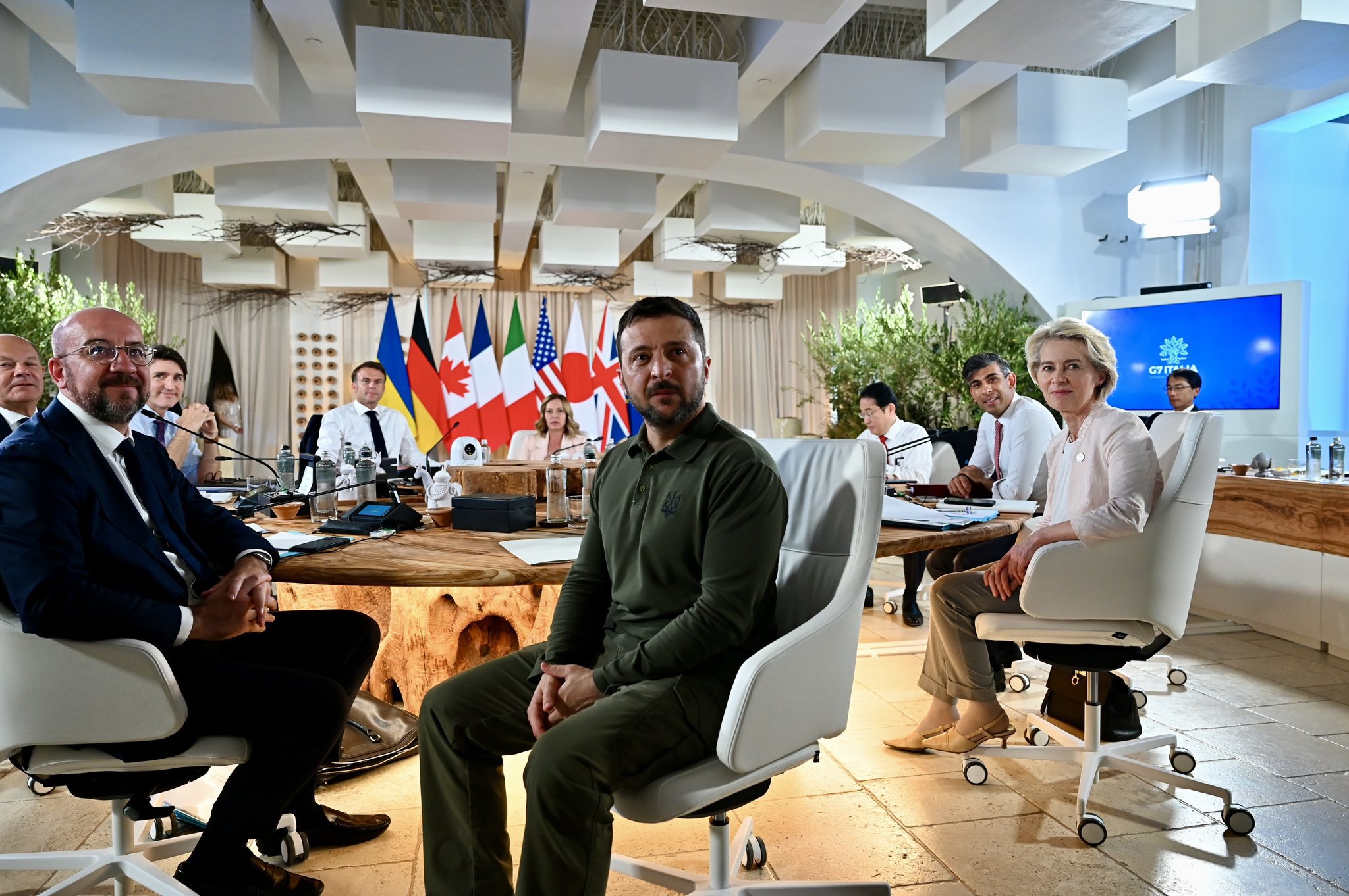 President Zelenskyy and Ursula von der Leyen at the G7 Summit