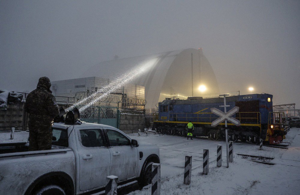 The Ukrainian military is directing light to the damaged protective shelter of the № 4 unit of the Chernobyl nuclear power plant