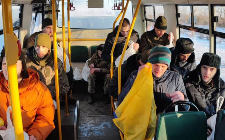 Ukraine brings home 50 servicemen from captivity