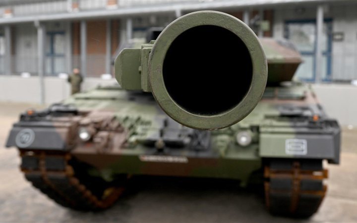 Germany hands 10 Leopard 1 tanks over to Ukraine