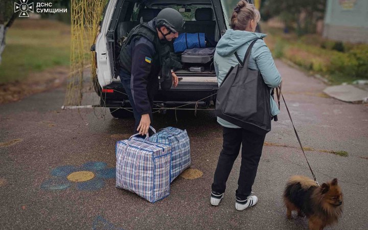 Rescuers Evacuate Woman and Dog From Sumy Region Border Area