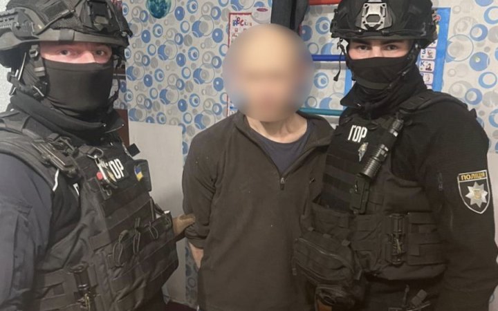 Man Stabs Soldier in the Neck in Sheptytskyi and Flees; Shoots at Police Officer During Arrest