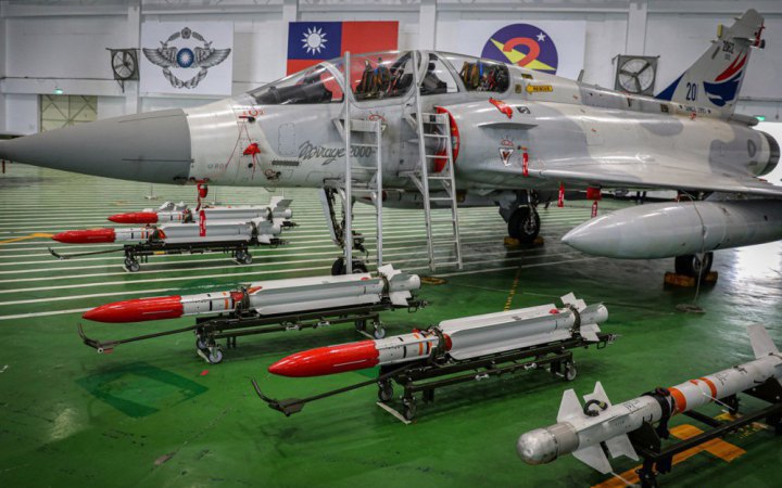 France Delivers MICA Missiles and 30mm Ammunition for Ukraine’s Mirage 2000 Fighters