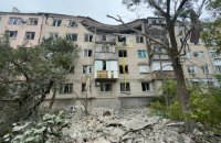 Russians Strike Kherson Twice in Air Attacks: Ambulance Driver Killed, Nearly 20 Injured