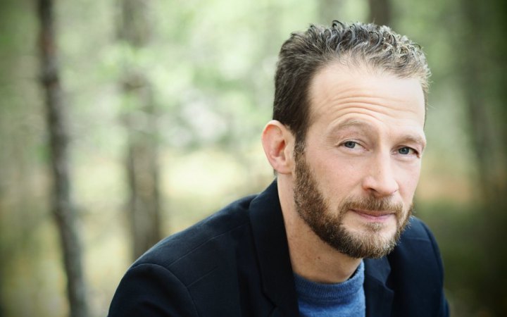 Translator Nils Håkanson: “In 2022, Swedes realized that there is a huge country in the centre of Europe that they know nothing 