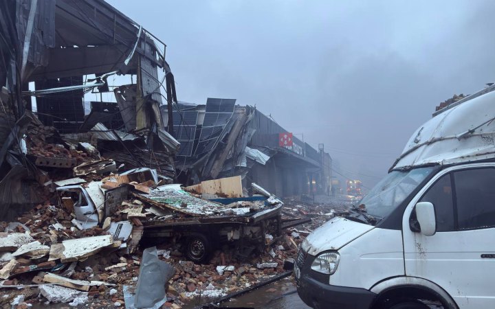 Russian Attack Destroys Nova Poshta Branch and Damages Sorting Depot in Kyiv