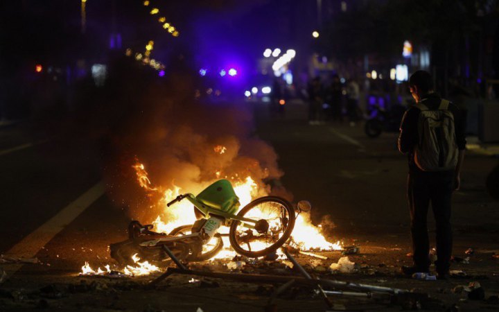 Barcelona Protests Erupt Into Violent Clashes, More Than 100 Arrested