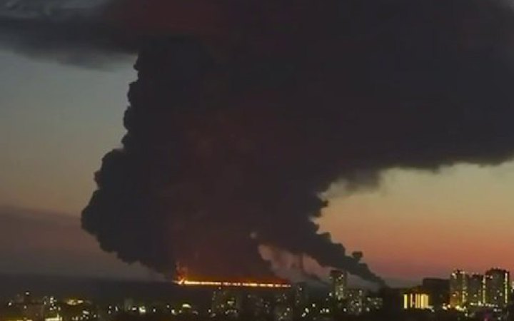 Zelenskyy: Ukrainian Forces Hit Two Oil Facilities and a Training Ground in Russia in 24 Hours