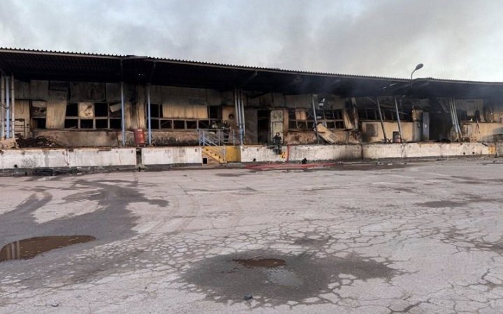 Russia destroys Ukrposhta sorting depot and mobile post office base in Pavlohrad