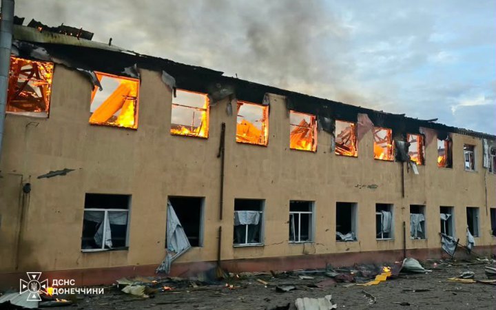 Woman Killed in Russian Air Strikes in Donetsk Region, Homes Damaged