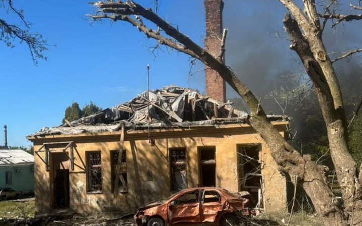 Russians Strike Kramatorsk With Five Aerial Bombs, Leaving Injured (Updated)