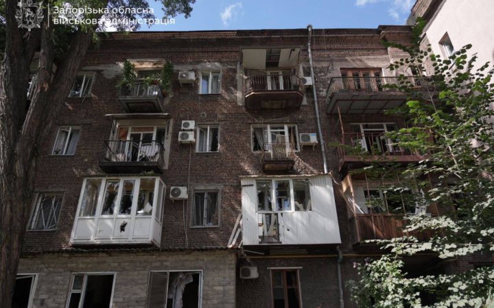 Russian Army Strikes Zaporizhzhia Again, Injuring Civilians (Updated)