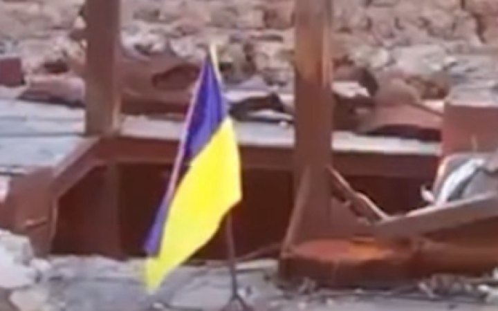 Ukrainian Forces raise national flag on Kinburn Spit as Russian troops retreat