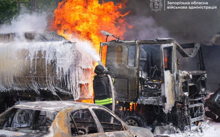 Russian strike on Zaporizhzhya industrial site leaves one dead and several injured 