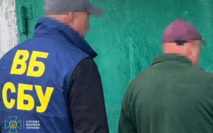 Dnipro Electrician Detained on Suspicion of Taking Factory Jobs to Direct Russian Strikes