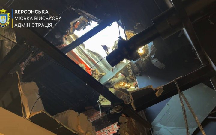 Russians Strike Supermarket in Kherson, Child Injured