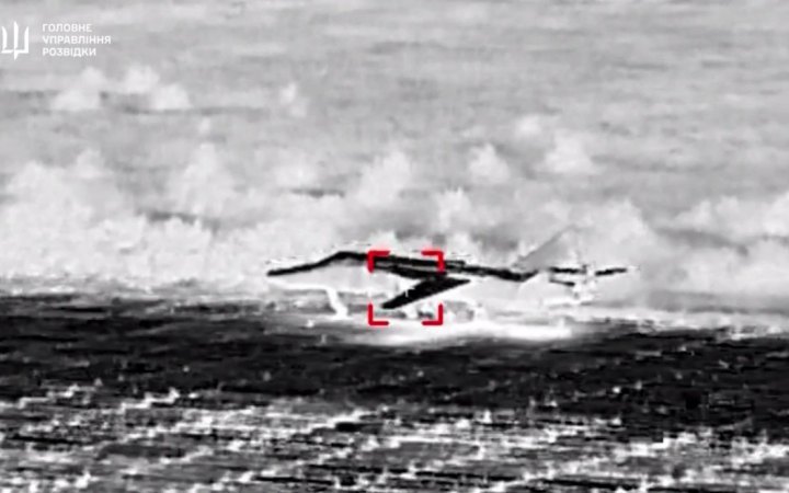 Ukraine’s Military Intelligence Hits Russian Aircraft in Occupied Crimea