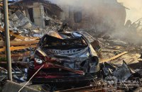 Russian Air Strike Hits Kharkiv’s Nemyshlianskyi District, Casualties Reported (Updated)