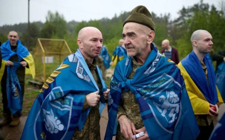 Ukraine completes first phase of prisoner exchange as 205 Ukrainians return home