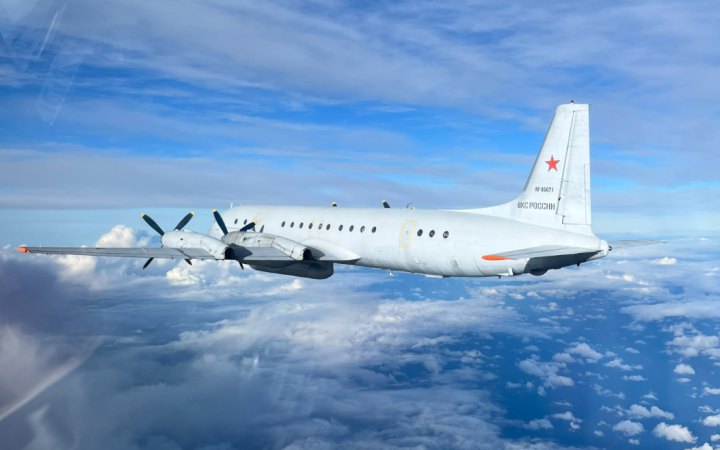 Polish Fighter Jets Intercept Russian Il-20 Over the Baltic Sea