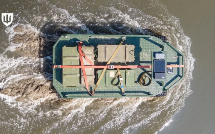 Ukrainian Troops Carry Out First Logistics Mission Using Amphibious Ground Robot